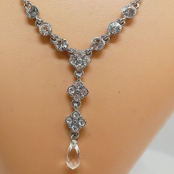 GIVENCHY Dazzling Designer Crystal Necklace Signed - Picture 7 of 9